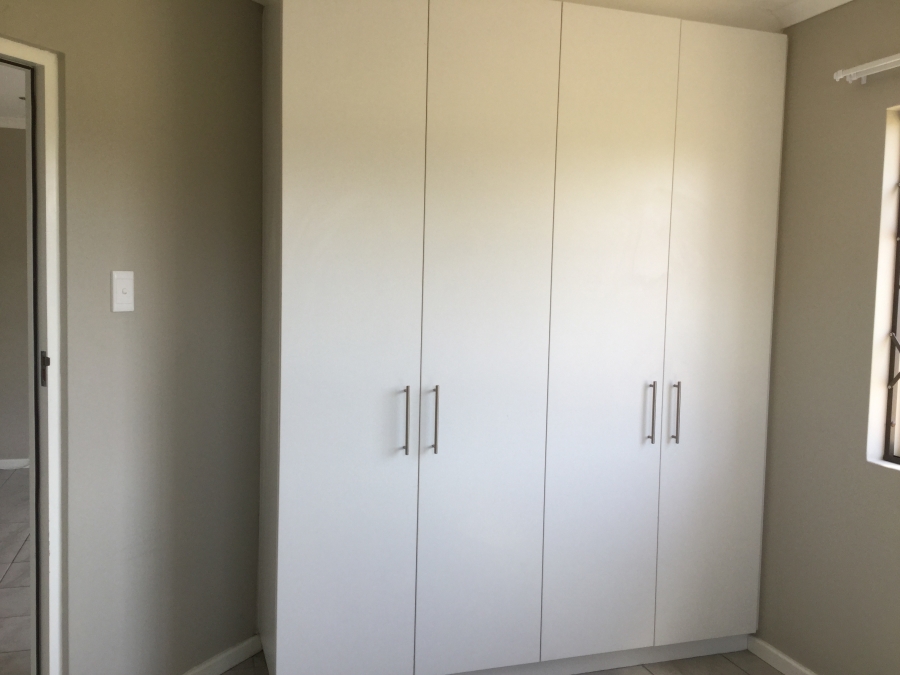 To Let 2 Bedroom Property for Rent in Humewood Eastern Cape